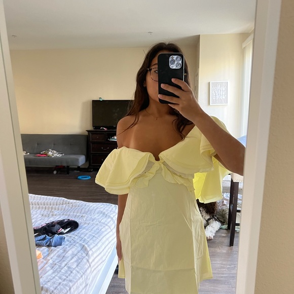 NEW NEVER WORN Vrg girl frill dress yellow - Picture 3 of 3